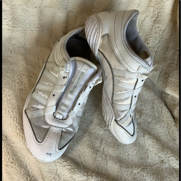 NFINITY “Evolution” Cheer Shoe and box - Picture 2 of 11